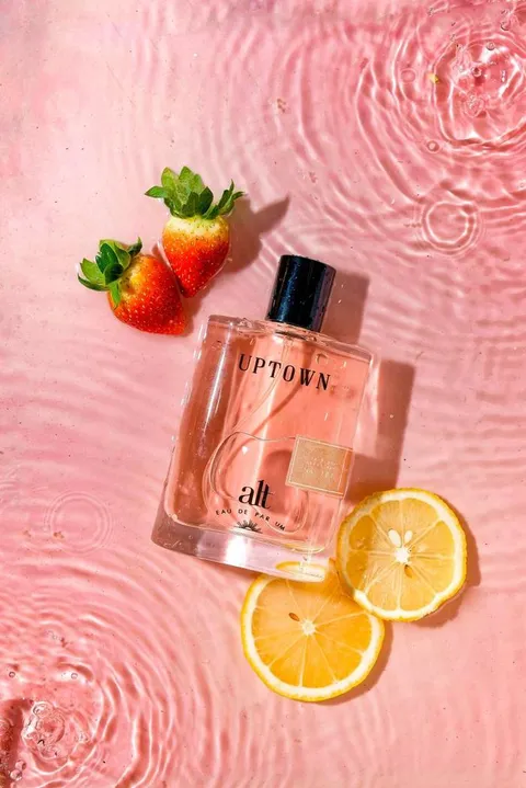 UPTOWN Eau de parfum