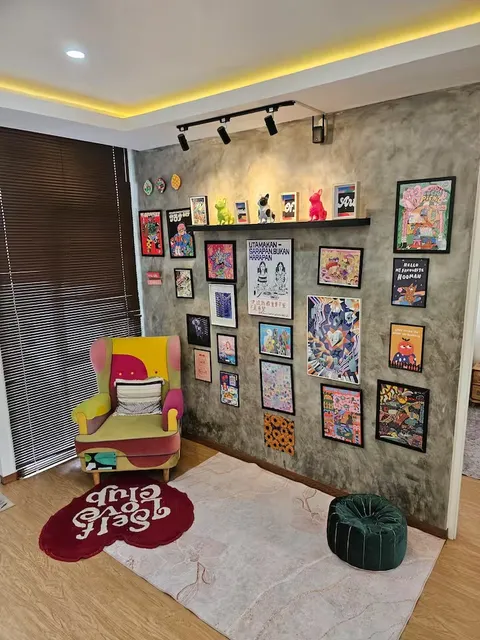 Theme room