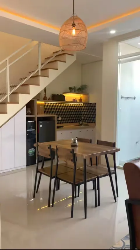 Dining area + Kitchen